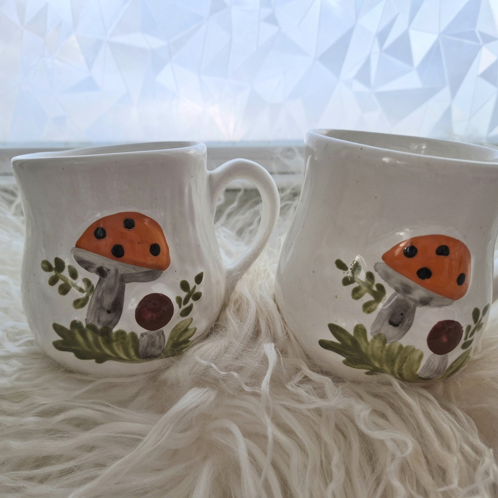 🍄 Vintage 70s Sears Merry Mushroom Mugs - Set of 2 🍄